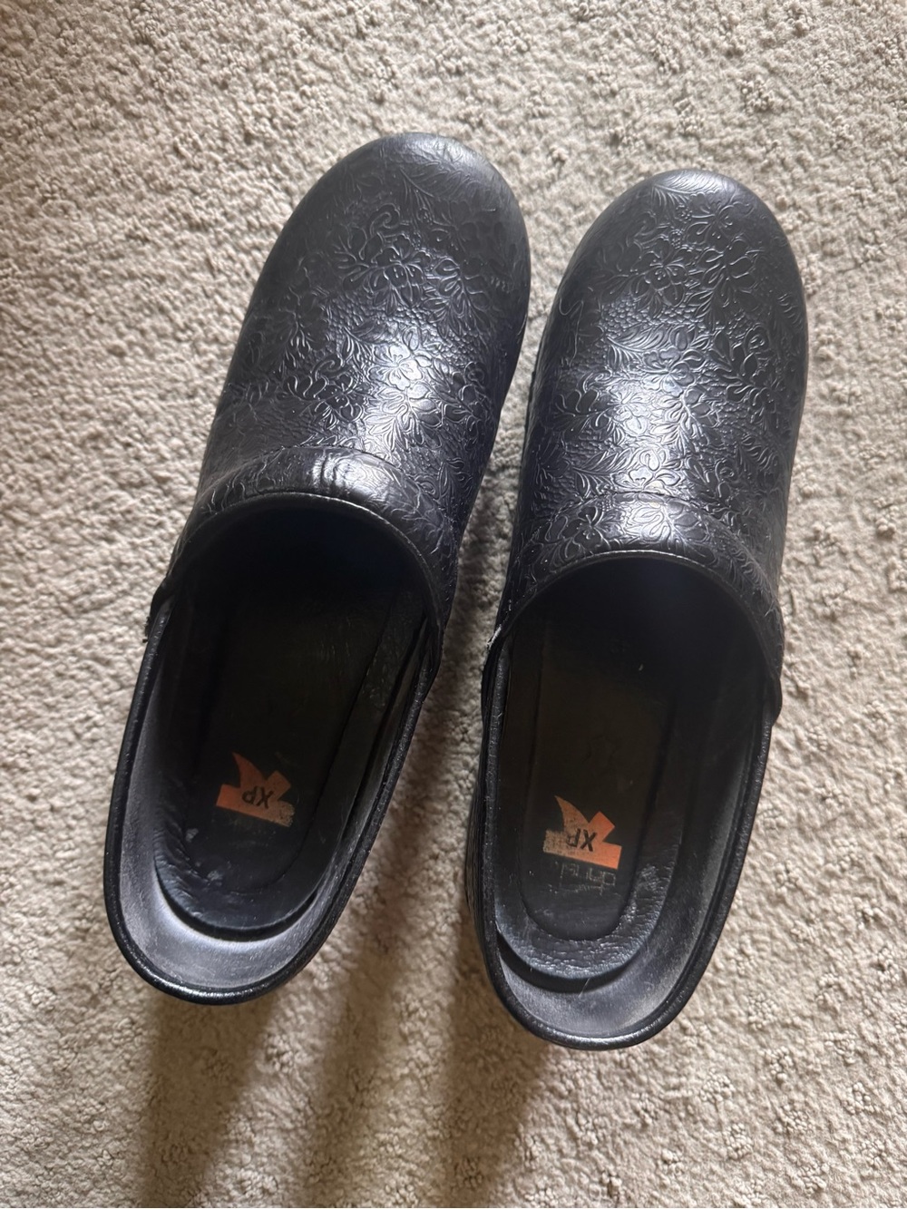 LUC Dansko women sz 11/42 black leather Slip-On Work Clog